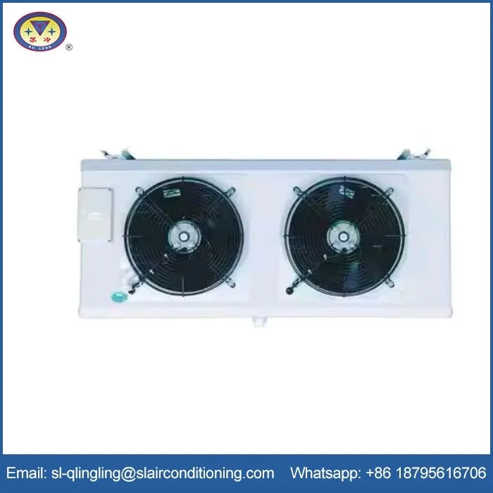 Chladný vzduch od stropného ventilátora